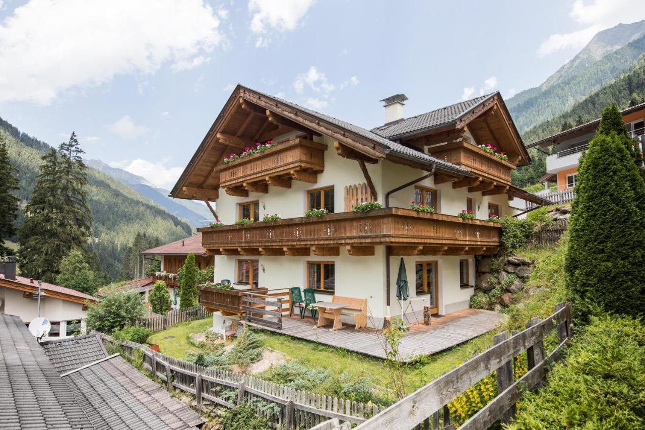 Stubaier Gletscher Xl Apartments Residenz Haus Alpenkoenig Ferienwohnungen Im Alpinen Charme Stubai Super Card Inklusive Neustift im Stubaital Exterior photo