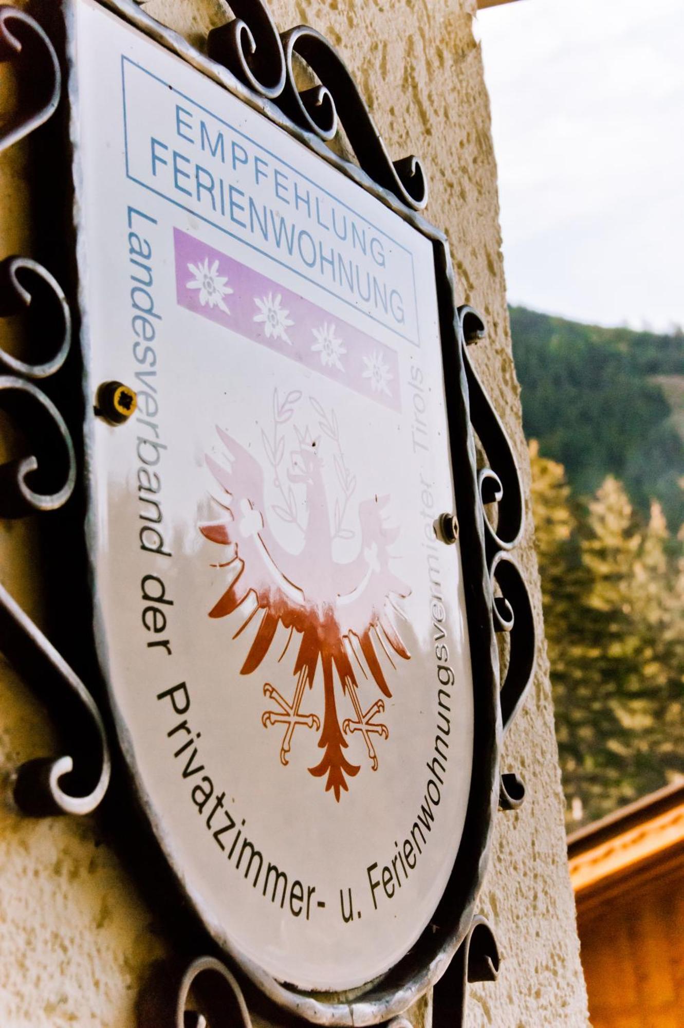 Stubaier Gletscher Xl Apartments Residenz Haus Alpenkoenig Ferienwohnungen Im Alpinen Charme Stubai Super Card Inklusive Neustift im Stubaital Exterior photo